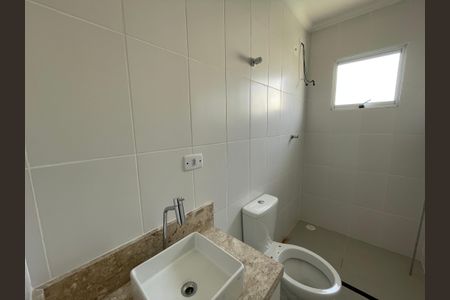 Casa de condomínio para alugar com 47m², 2 quartos e 2 vagasBanheiro