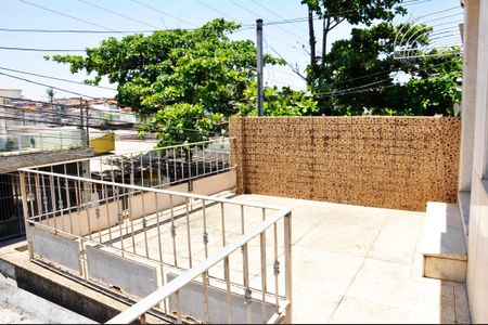 Casa à venda com 150m², 2 quartos e 2 vagas Casa à venda com 150m², 2 quartos e 2 vagasVaranda