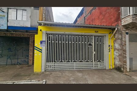 Casa à venda com 125m², 2 quartos e 4 vagasFachada