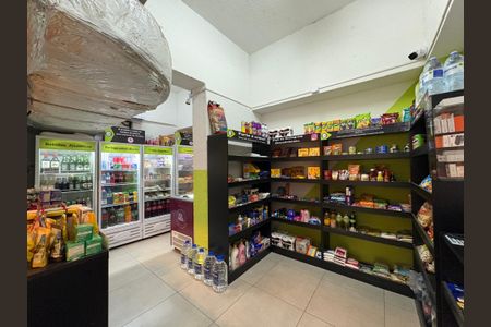 Apartamento à venda com 55m², 2 quartos e 1 vagaMercadinho