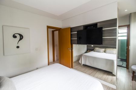 Apartamento à venda com 156m², 3 quartos e 3 vagas Apartamento à venda com 156m², 3 quartos e 3 vagasSuíte 1