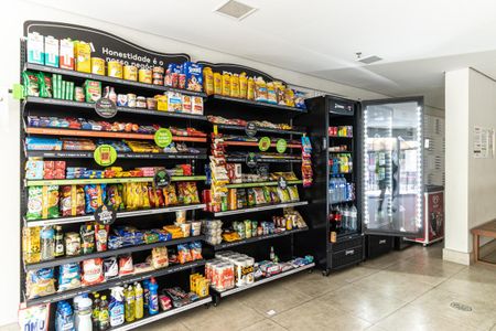 Studio à venda com 30m², 1 quarto e 1 vaga Studio à venda com 30m², 1 quarto e 1 vagaMercado