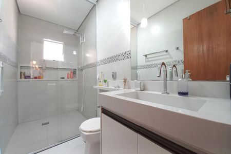 Casa para alugar com 300m², 3 quartos e 2 vagas Casa para alugar com 300m², 3 quartos e 2 vagasBanheiro da Suíte