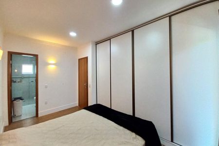 Casa para alugar com 300m², 3 quartos e 2 vagas Casa para alugar com 300m², 3 quartos e 2 vagasQuarto 3 - Suíte