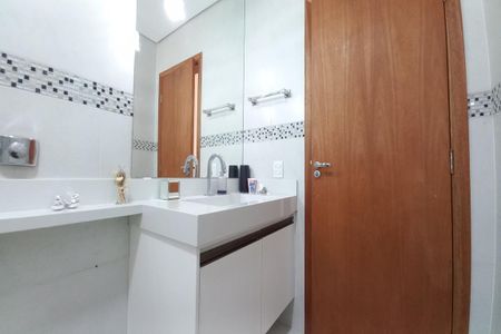 Casa para alugar com 300m², 3 quartos e 2 vagas Casa para alugar com 300m², 3 quartos e 2 vagasBanheiro da Suíte