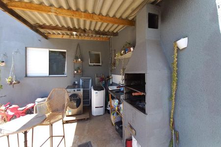 Casa para alugar com 300m², 3 quartos e 2 vagas Casa para alugar com 300m², 3 quartos e 2 vagasÁrea comum - Churrasqueira