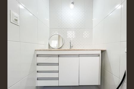 Apartamento à venda com 58m², 2 quartos e 1 vaga Apartamento à venda com 58m², 2 quartos e 1 vagaBanheiro