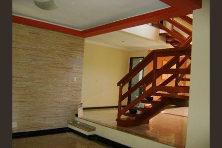 Casa à venda com 3 quartos, 300m² em Várzea das Moças, Niterói