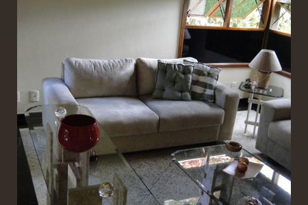 Casa à venda com 3 quartos, 300m² em Várzea das Moças, Niterói