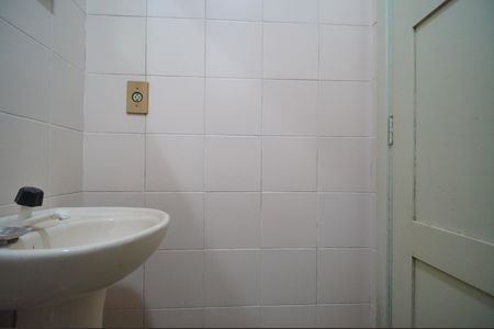 Casa à venda com 130m², 4 quartos e 2 vagasLavabo