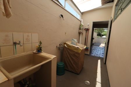 Casa para alugar com 350m², 3 quartos e 8 vagas Casa para alugar com 350m², 3 quartos e 8 vagasÁrea de Serviço