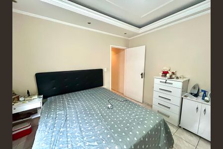 Casa à venda com 200m², 3 quartos e 3 vagas Casa à venda com 200m², 3 quartos e 3 vagasQuarto Suíte