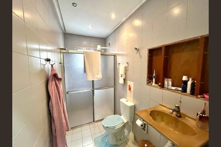 Casa à venda com 200m², 3 quartos e 3 vagas Casa à venda com 200m², 3 quartos e 3 vagasBanheiro da Suíte