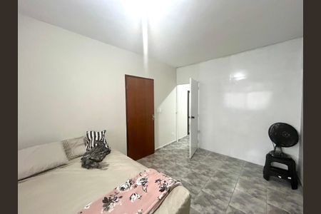 Casa à venda com 200m², 3 quartos e 3 vagas Casa à venda com 200m², 3 quartos e 3 vagasQuarto 1