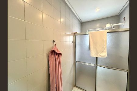 Casa à venda com 200m², 3 quartos e 3 vagas Casa à venda com 200m², 3 quartos e 3 vagasBanheiro da Suíte