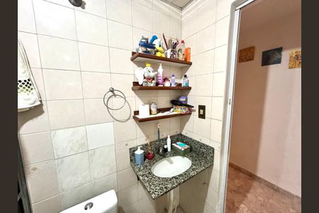 Casa à venda com 200m², 3 quartos e 3 vagas Casa à venda com 200m², 3 quartos e 3 vagasBanheiro 1