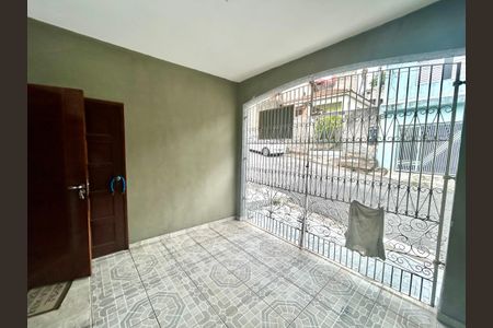 Casa à venda com 200m², 3 quartos e 3 vagas Casa à venda com 200m², 3 quartos e 3 vagasGaragem
