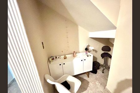 Casa à venda com 200m², 3 quartos e 3 vagas Casa à venda com 200m², 3 quartos e 3 vagasSala