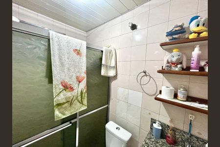 Casa à venda com 200m², 3 quartos e 3 vagas Casa à venda com 200m², 3 quartos e 3 vagasBanheiro 1