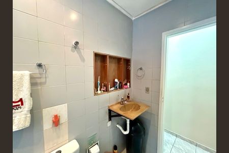 Casa à venda com 200m², 3 quartos e 3 vagas Casa à venda com 200m², 3 quartos e 3 vagasBanheiro da Suíte