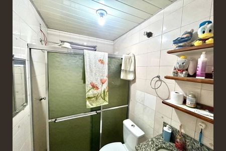 Casa à venda com 200m², 3 quartos e 3 vagas Casa à venda com 200m², 3 quartos e 3 vagasBanheiro 1