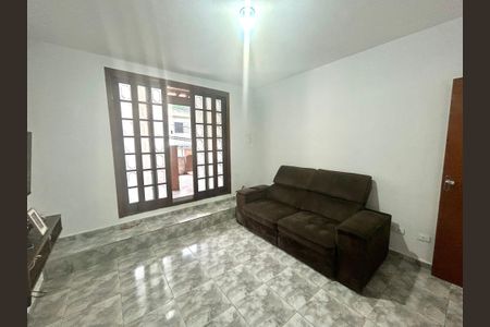 Casa à venda com 200m², 3 quartos e 3 vagas Casa à venda com 200m², 3 quartos e 3 vagasSala