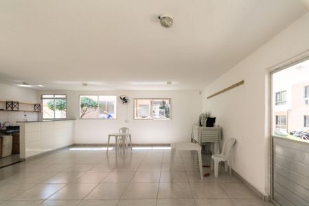 Apartamento para alugar com 46m², 2 quartos e sem vagaÁrea comum - Salão de festas
