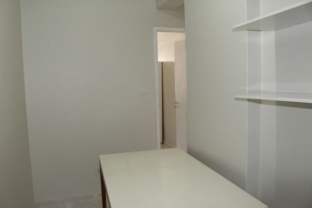 Apartamento para alugar com 57m², 2 quartos e sem vagaEntrada