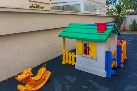 Apartamento à venda com 72m², 2 quartos e 1 vagaÁrea comum - Playground