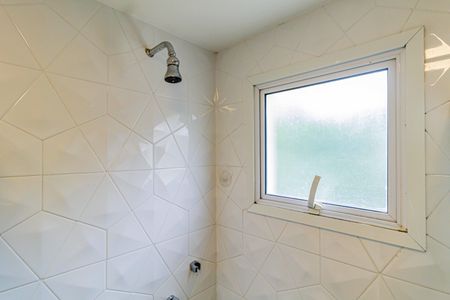 Apartamento à venda com 72m², 2 quartos e 1 vagaSuite - Banheiro