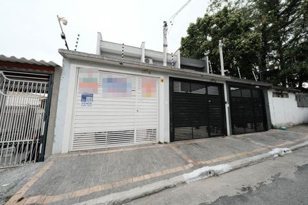 Casa à venda com 110m², 3 quartos e 2 vagasFachada