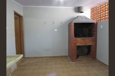 Casa à venda com 140m², 3 quartos e 2 vagasÁrea de Serviço - Churrasqueira