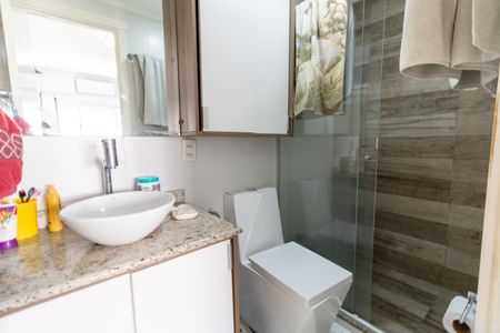 Apartamento à venda com 67m², 3 quartos e 1 vaga Apartamento à venda com 67m², 3 quartos e 1 vagaBanheiro da Suíte