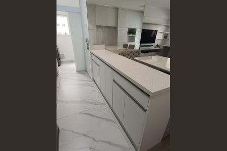 Apartamento à venda com 69m², 2 quartos e 2 vagasFoto 02