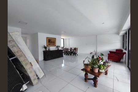 Apartamento à venda com 180m², 4 quartos e 2 vagasSala