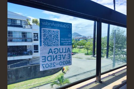 Apartamento à venda com 180m², 4 quartos e 2 vagasPlaquinha