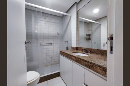 Apartamento à venda com 180m², 4 quartos e 2 vagasBanheiro da Suíte