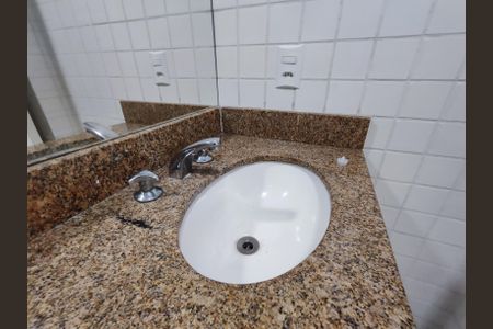 Apartamento à venda com 180m², 4 quartos e 2 vagasBanheiro Social