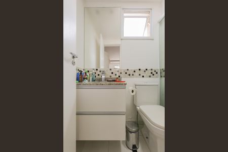 Apartamento à venda com 58m², 2 quartos e 1 vaga Apartamento à venda com 58m², 2 quartos e 1 vagaBanheiro da Suíte