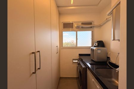 Apartamento à venda com 72m², 3 quartos e 1 vagaÁrea de Serviço