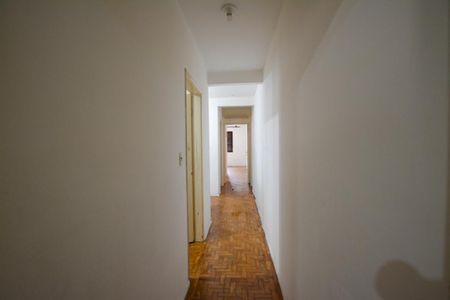 Casa para alugar com 130m², 4 quartos e 2 vagas Casa para alugar com 130m², 4 quartos e 2 vagasCorredor