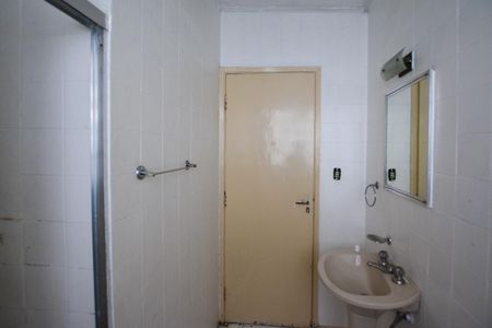 Casa para alugar com 130m², 4 quartos e 2 vagas Casa para alugar com 130m², 4 quartos e 2 vagasBanheiro social