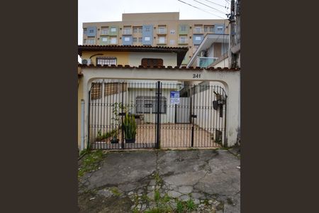 Casa para alugar com 130m², 4 quartos e 2 vagas Casa para alugar com 130m², 4 quartos e 2 vagasFachada