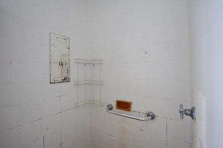 Casa para alugar com 130m², 4 quartos e 2 vagas Casa para alugar com 130m², 4 quartos e 2 vagasBanheiro social