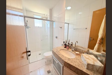 Apartamento à venda com 78m², 2 quartos e 2 vagas Apartamento à venda com 78m², 2 quartos e 2 vagasBanheiro