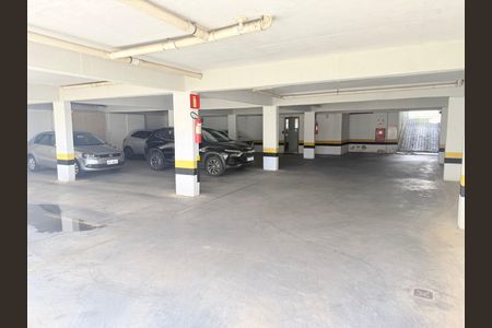 Apartamento à venda com 78m², 2 quartos e 2 vagas Apartamento à venda com 78m², 2 quartos e 2 vagasEstacionamento