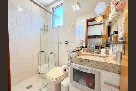 Apartamento à venda com 78m², 2 quartos e 2 vagas Apartamento à venda com 78m², 2 quartos e 2 vagasBanheiro quarto 2