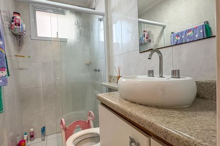 Apartamento à venda com 54m², 2 quartos e 1 vaga Apartamento à venda com 54m², 2 quartos e 1 vagaBanheiro da Suíte
