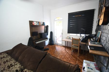 Casa à venda com 229m², 3 quartos e 2 vagasSala - Cada 2