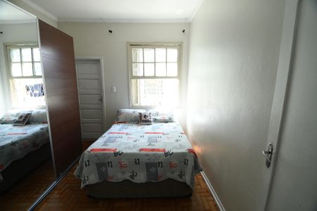 Casa à venda com 229m², 3 quartos e 2 vagasQuarto 2 Suíte - Casa 2